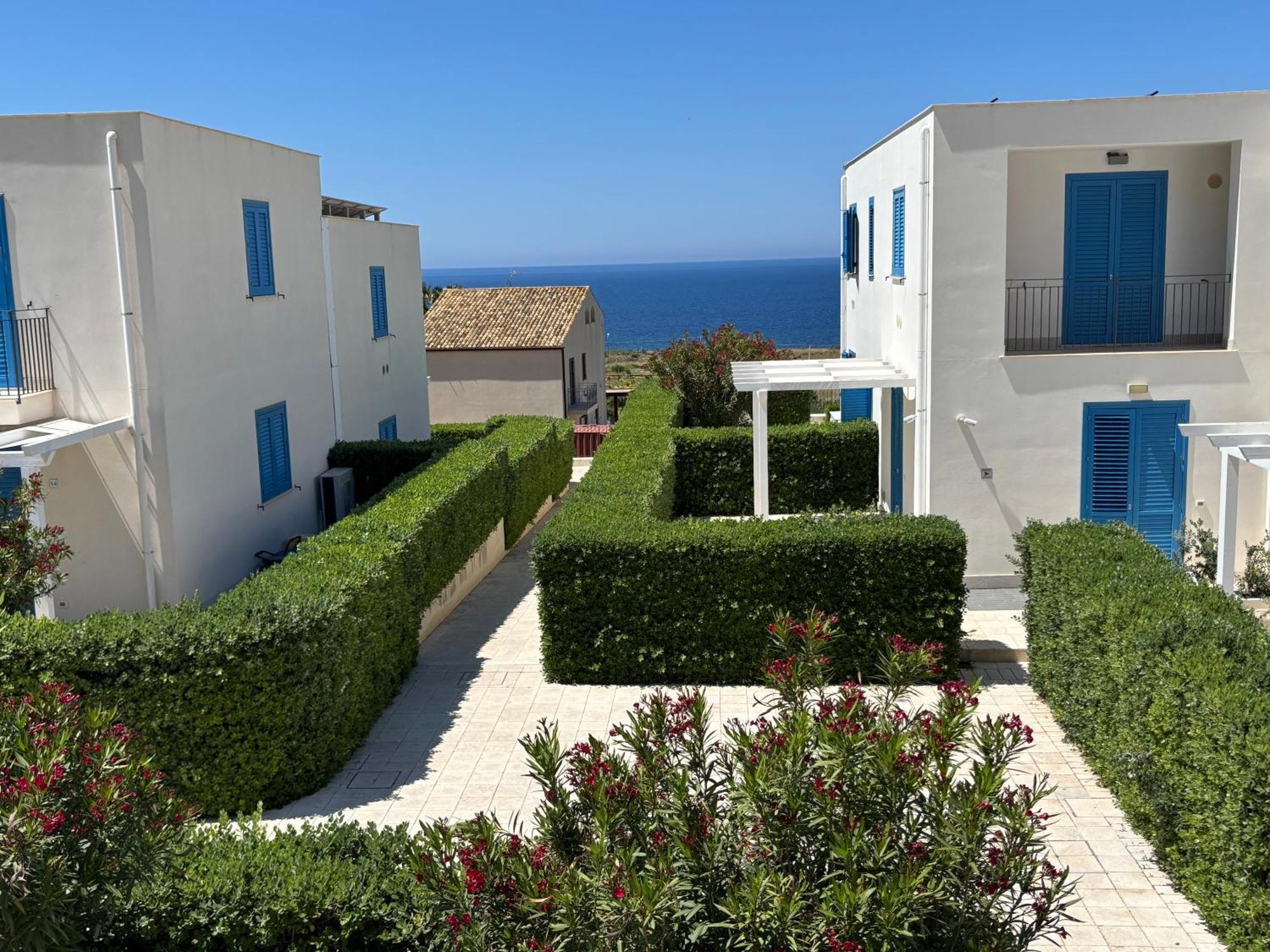 Cala Azzurra Macari Bed And Breakfast And Holidays House Exteriör bild